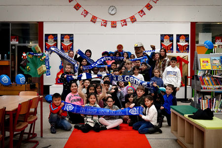 Meer dan 1000 kinderen kregen een blauw-witte Sinterklaas